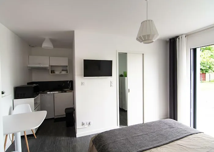 招待所 Independant Au Calme 3*