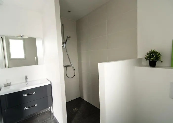 招待所 Independant Au Calme 3*